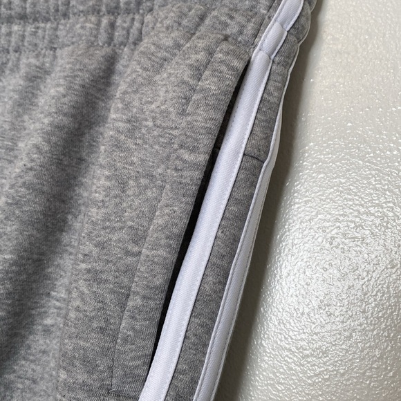 Adidas ESSENTIALS 3-STRIPES FLEECE pocket PANTs stripped stretchy joggers - Picture 8 of 16